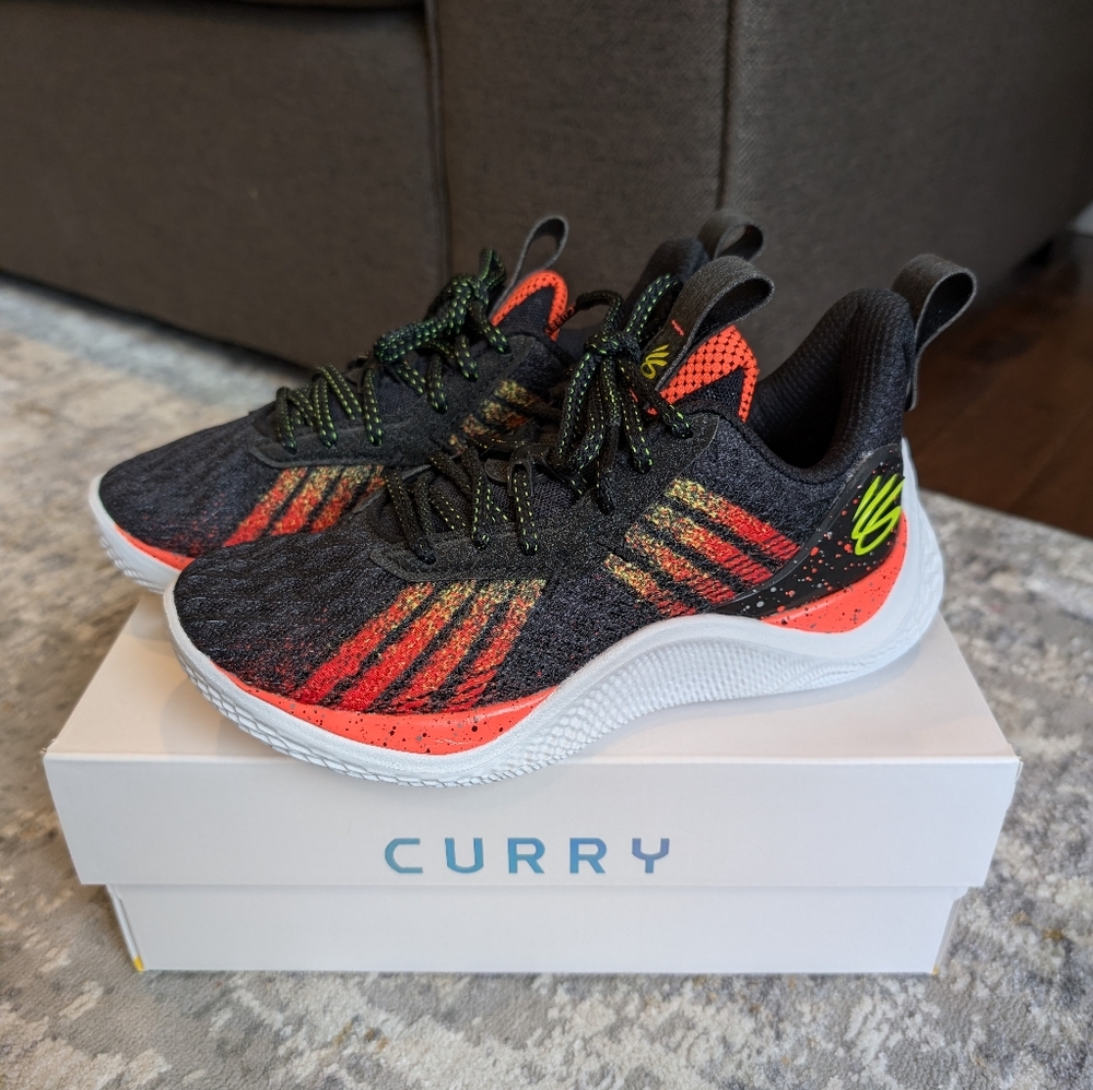 Under Armour Curry 10 Iron Sharpens Iron Boys' Basketball Shoes size 4Y